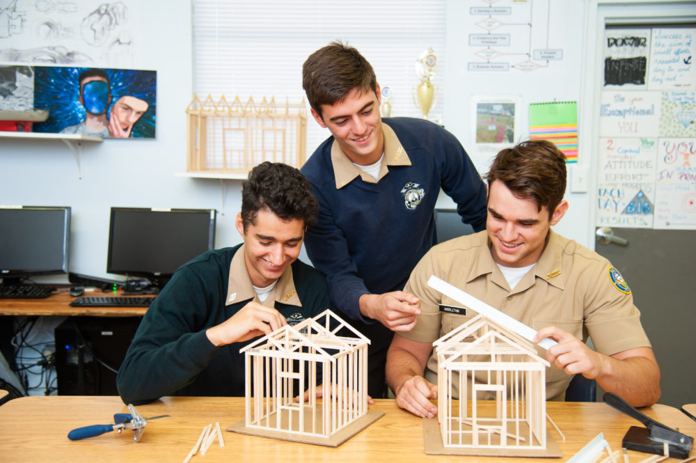 Upper School STEM and Engineering at Admiral Farragut Academy