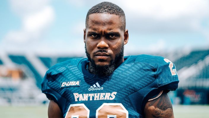 Maxwell signs with bears