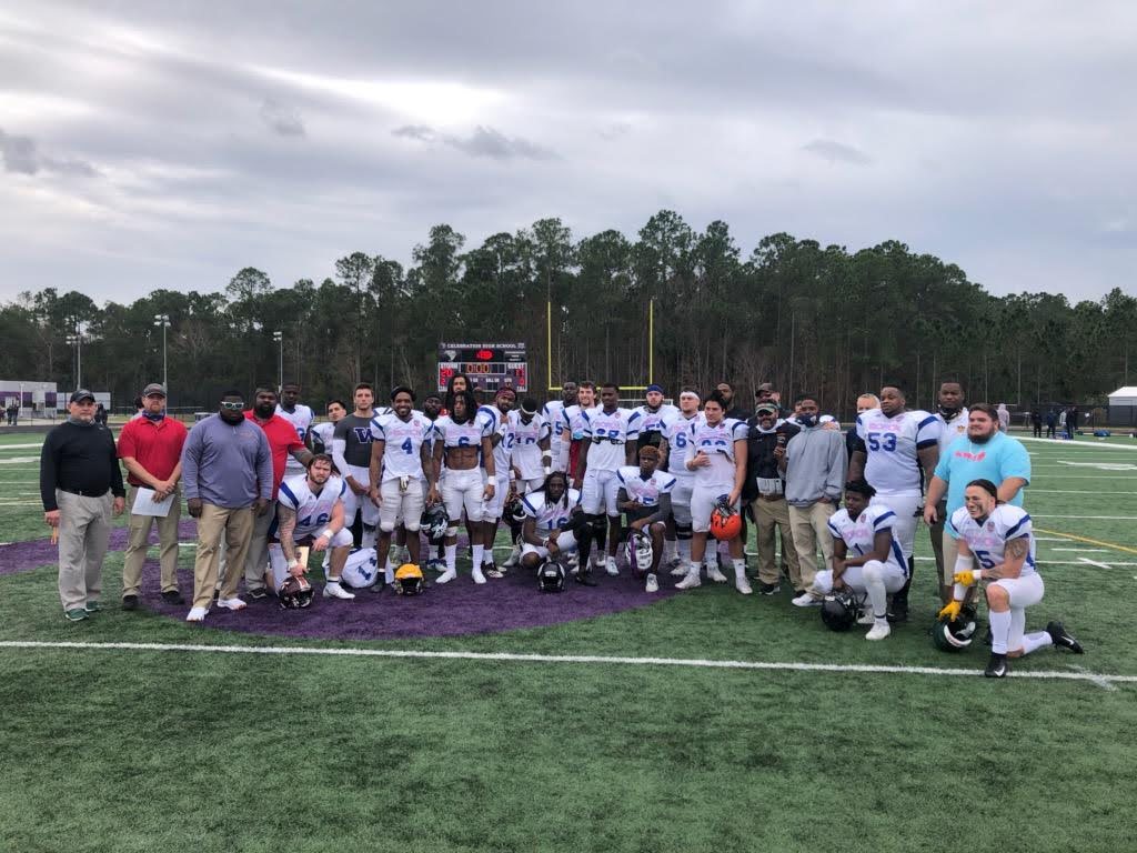 On January 17th, Farragut teacher Rob Ewing joined alumni Chris Miller ‘00 and Kreg Brown ‘07 to help coach in the SPIRAL Tropical Bowl.